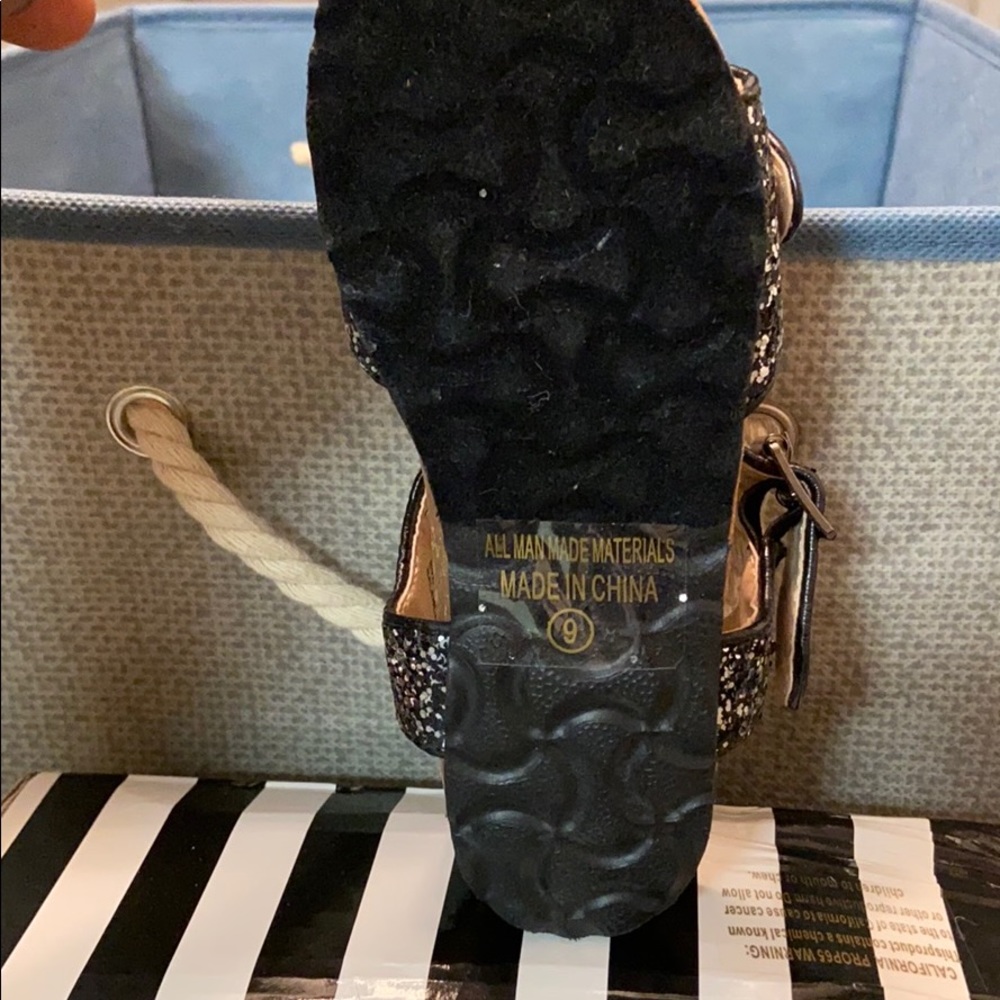 Girls Sandals - Picture 3 of 4